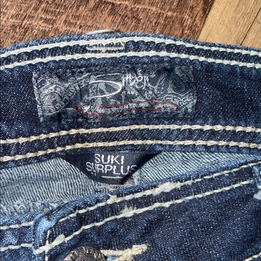 Silver Jeans Co. Blue Denim with Contrast Stitching - Picture 5 of 13